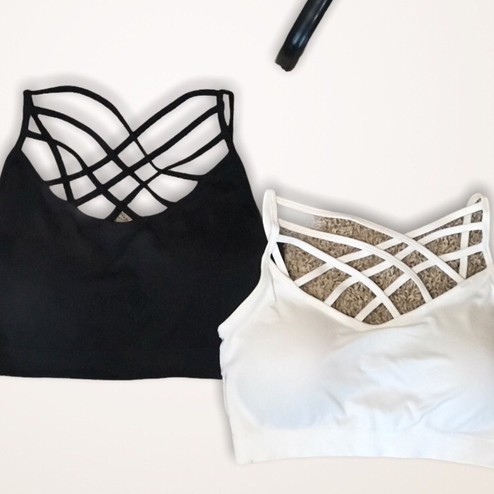 BOUTIQUE ITEM- TRIPLE CROSS BRALETTE W/PADS IN WHITE - Picture 6 of 8